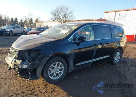 2024 Chrysler Pacifica Touring L z USA, uszkodzony, nr VIN 2C4RC1BG2RR128371